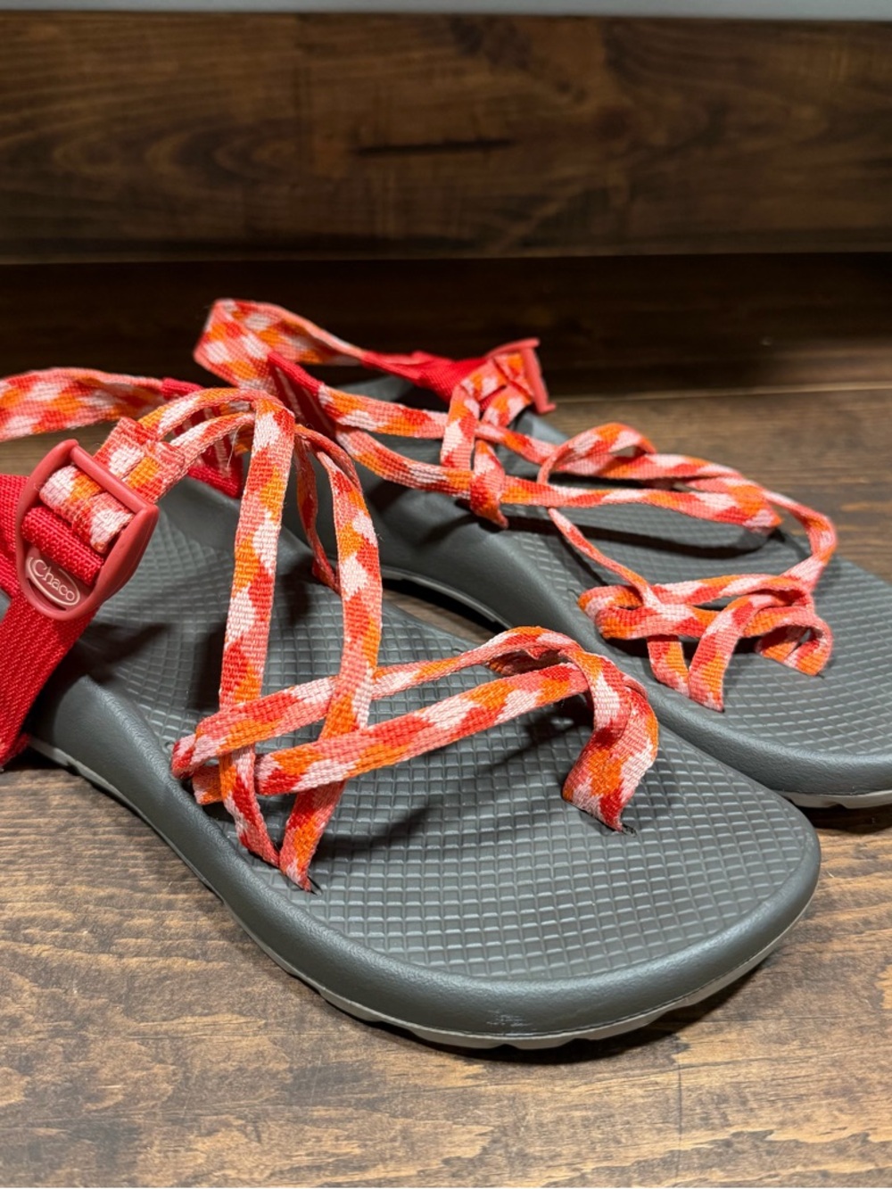 Chaco sandals with toe loop size women’s 8